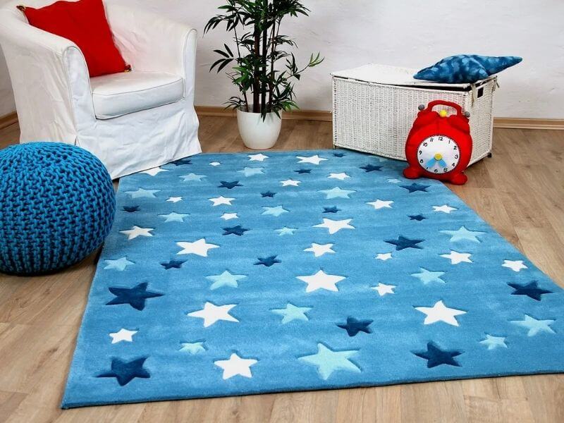 Для чего нужен ковер в детскую?